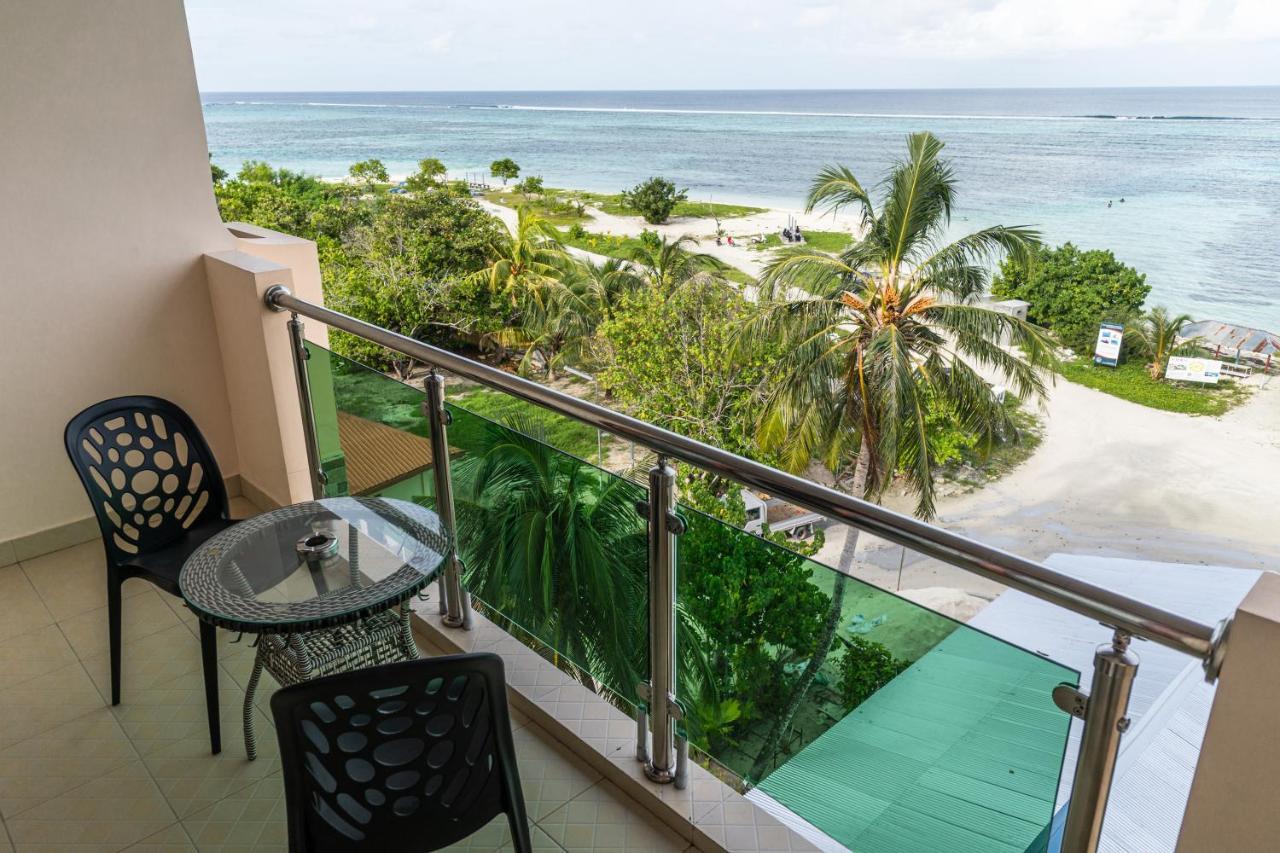 Sunrise Beach Maafushi Exterior photo